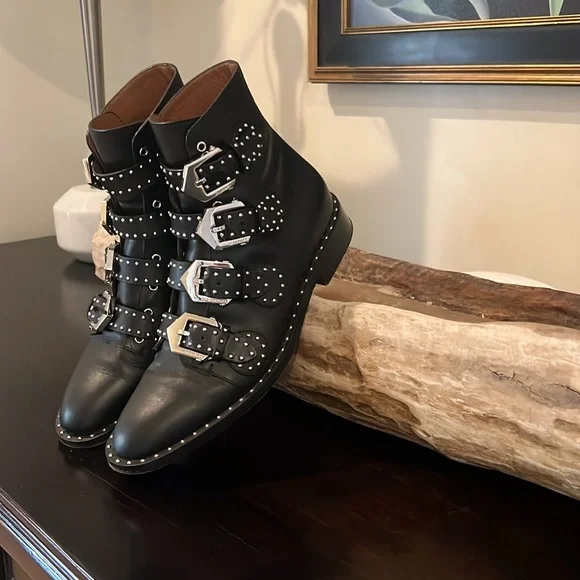 Givenchy Prue Black Leather Buckle Boot - Picture 5 of 14